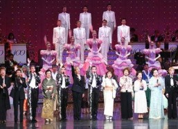 娱乐吃瓜女艺人进剧团,演绎新篇章